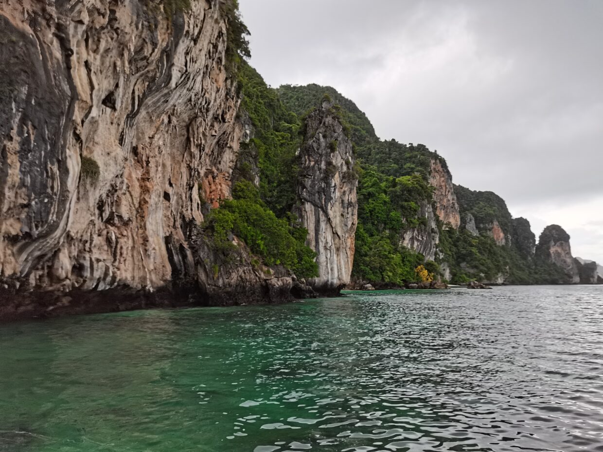 P104 ทัวร์เกาะพีพีโดยเรือ Royal Jet Cruise - Image 3