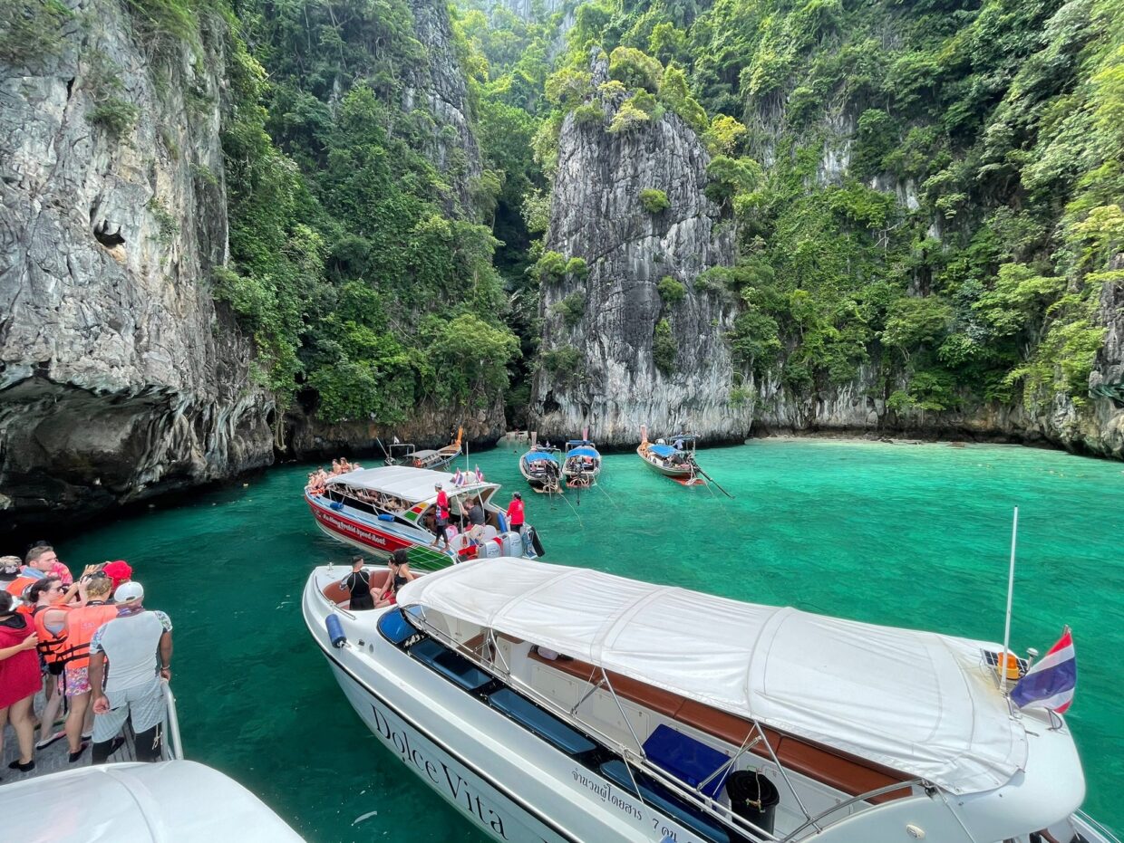 P088-แพ็คเกจทัวร์ 4วัน 3คืน เขื่อนเชี่ยวหลาน(ไม่นอนแพ)-อ่าวพังงา-เที่ยวหมู่เกาะพีพี-พักภูเก็ต